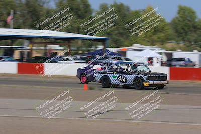 media/Oct-02-2022-24 Hours of Lemons (Sun) [[cb81b089e1]]/1020am (Front Straight)/